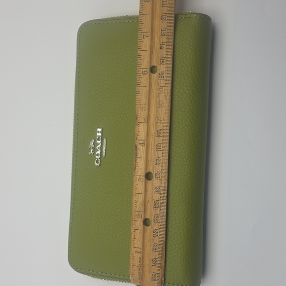 Coach Green Pebbled Leather Wallet - Picture 2 of 15